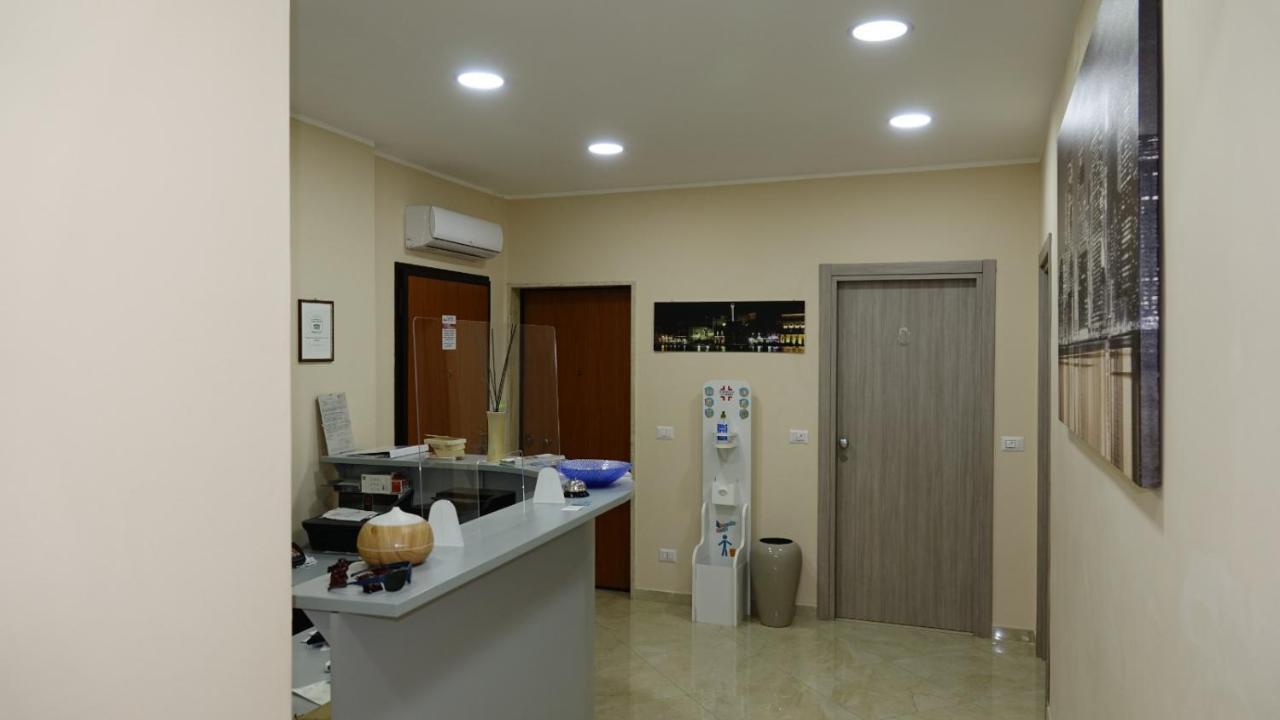 Cairoli Exclusive Rooms & Suite Brindisi Kültér fotó