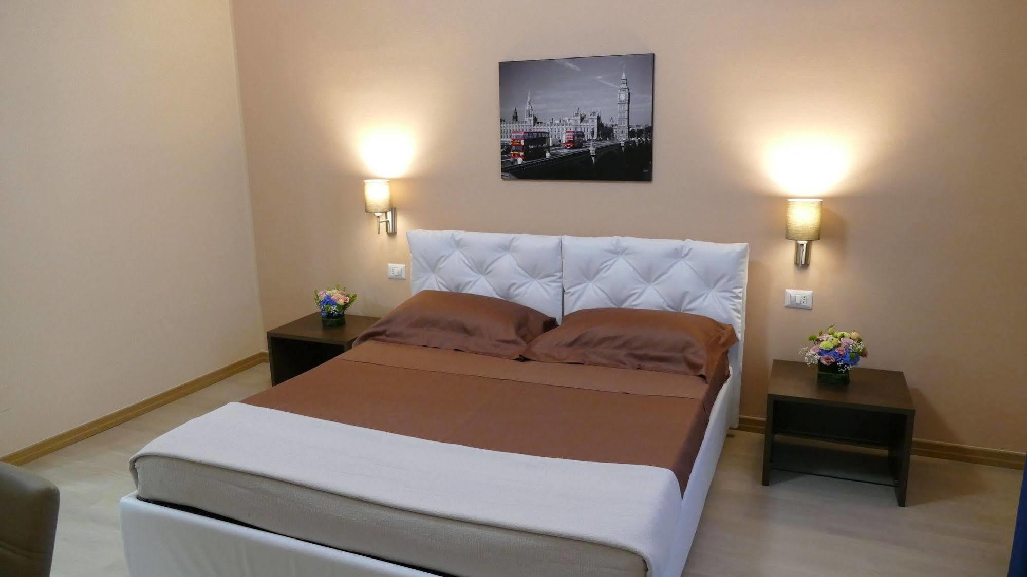 Cairoli Exclusive Rooms & Suite Brindisi Kültér fotó