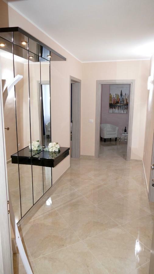 Cairoli Exclusive Rooms & Suite Brindisi Kültér fotó