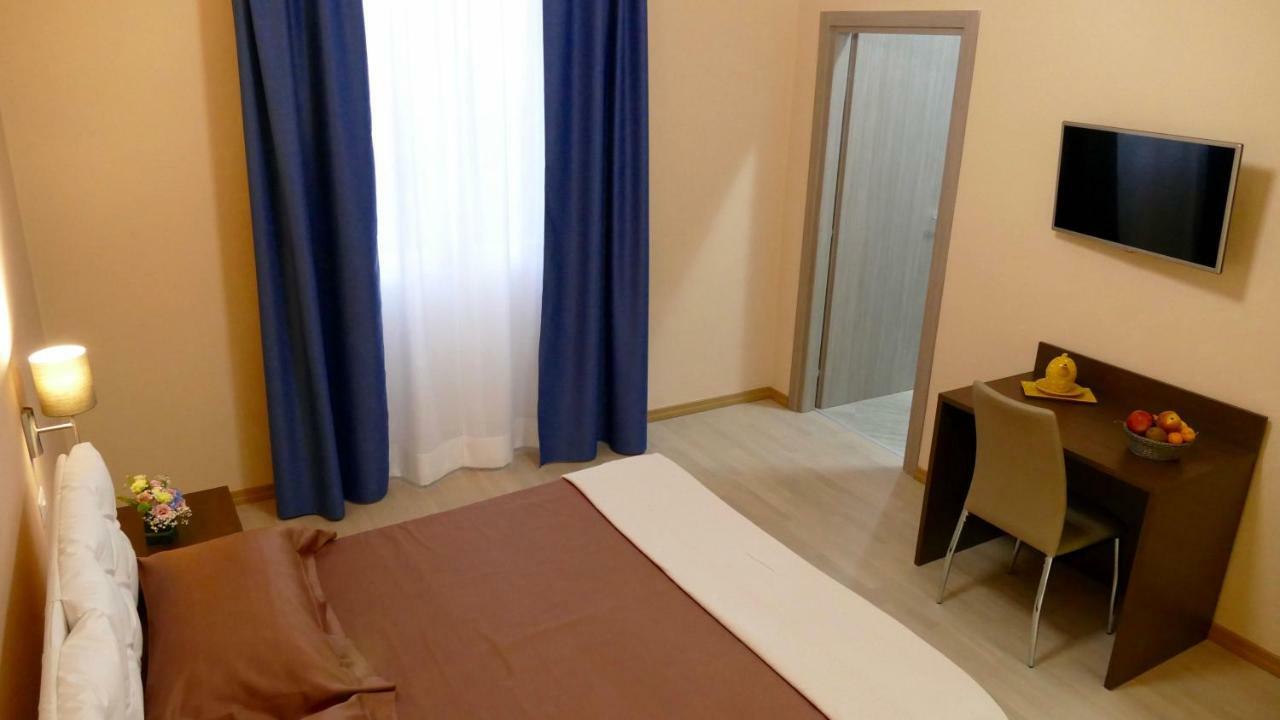 Cairoli Exclusive Rooms & Suite Brindisi Kültér fotó