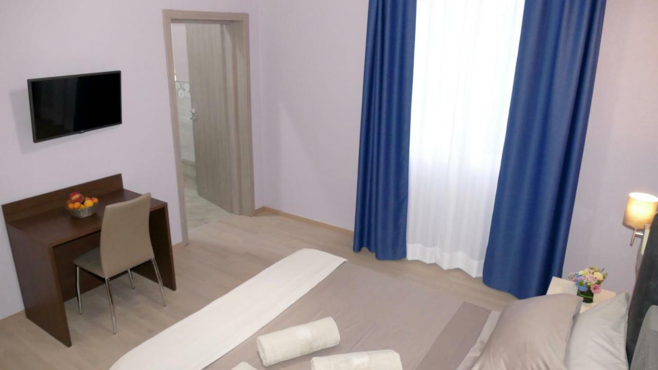 Cairoli Exclusive Rooms & Suite Brindisi Kültér fotó