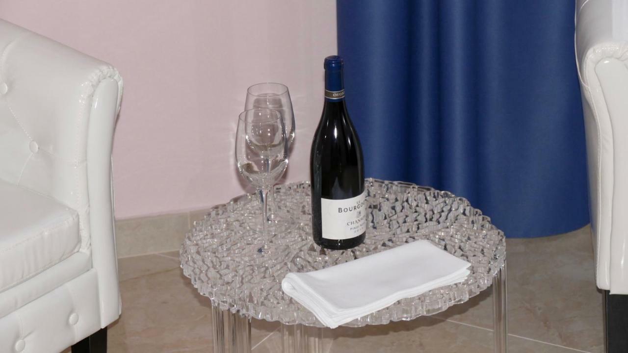 Cairoli Exclusive Rooms & Suite Brindisi Kültér fotó