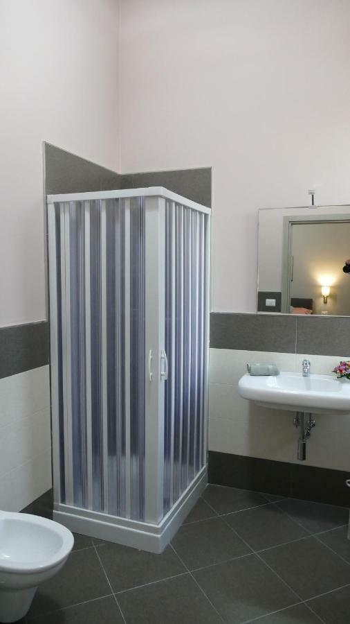 Cairoli Exclusive Rooms & Suite Brindisi Kültér fotó